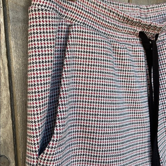 2 Piece Zara Basic Plaid Pants and Shirt Set - Picture 5 of 16